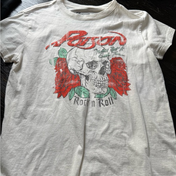 Poison rock band tee size small off white color - Picture 2 of 3